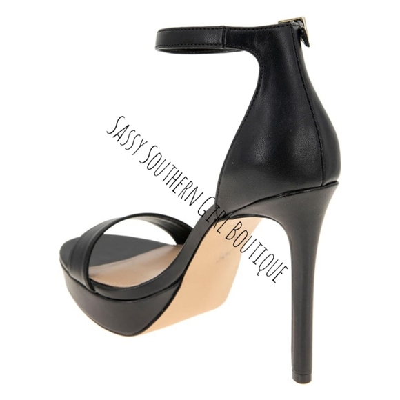 🆕⭐ BCBGeneration black stiletto heels - Picture 3 of 15